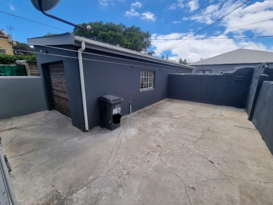 To Let 2 Bedroom Property for Rent in Lansdowne Western Cape